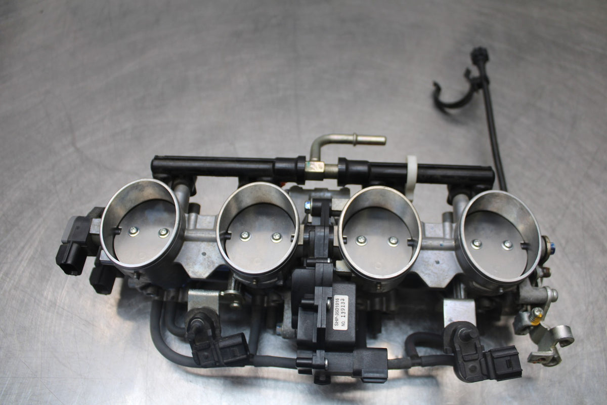 13-18 KAWASAKI NINJA ZX6R MAIN FUEL INJECTORS / THROTTLE BODIES BB915