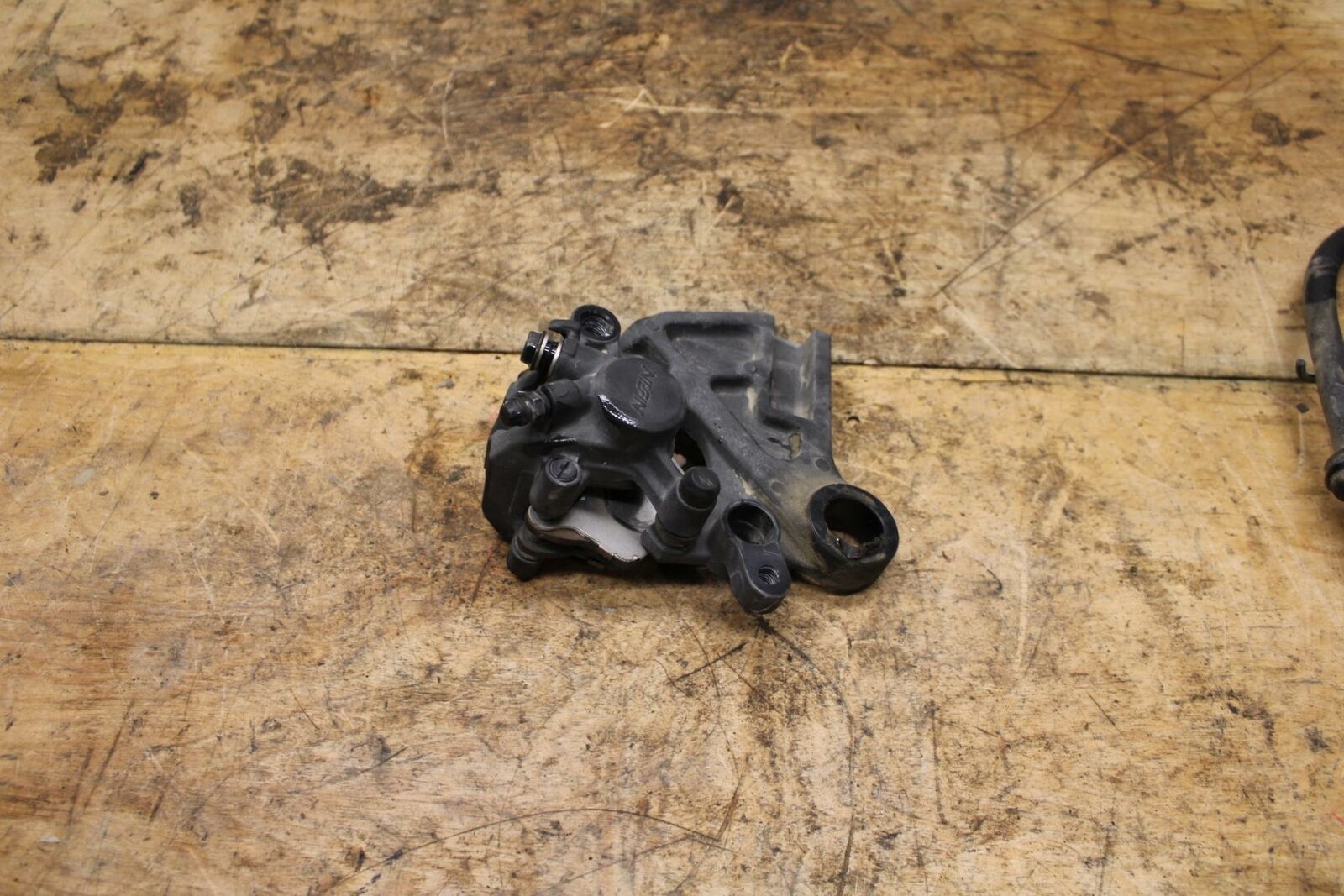 13-18 KAWASAKI NINJA ZX6R REAR BACK BRAKE CALIPER W MOUNT BRACKET BB342
