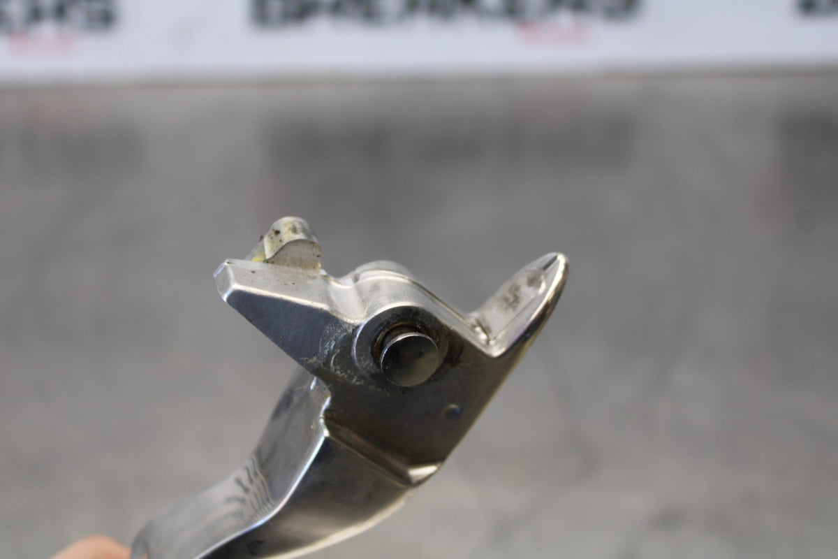 22 HARLEY-DAVIDSON SOFTAIL RIGHT CLIPON HANDLEBAR BRAKE LEVER BB859