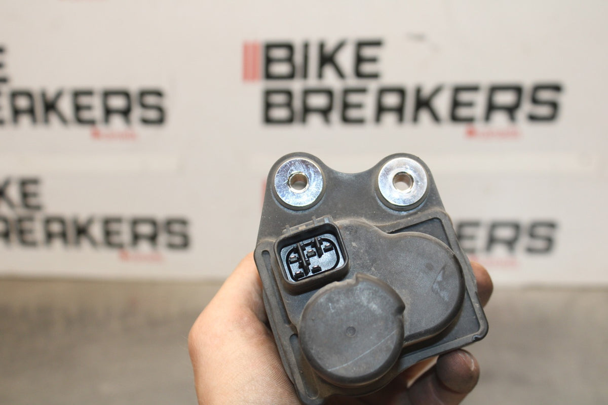 03 YAMAHA YZF R1 EXHAUST VALVE SERVO MOTOR BB895