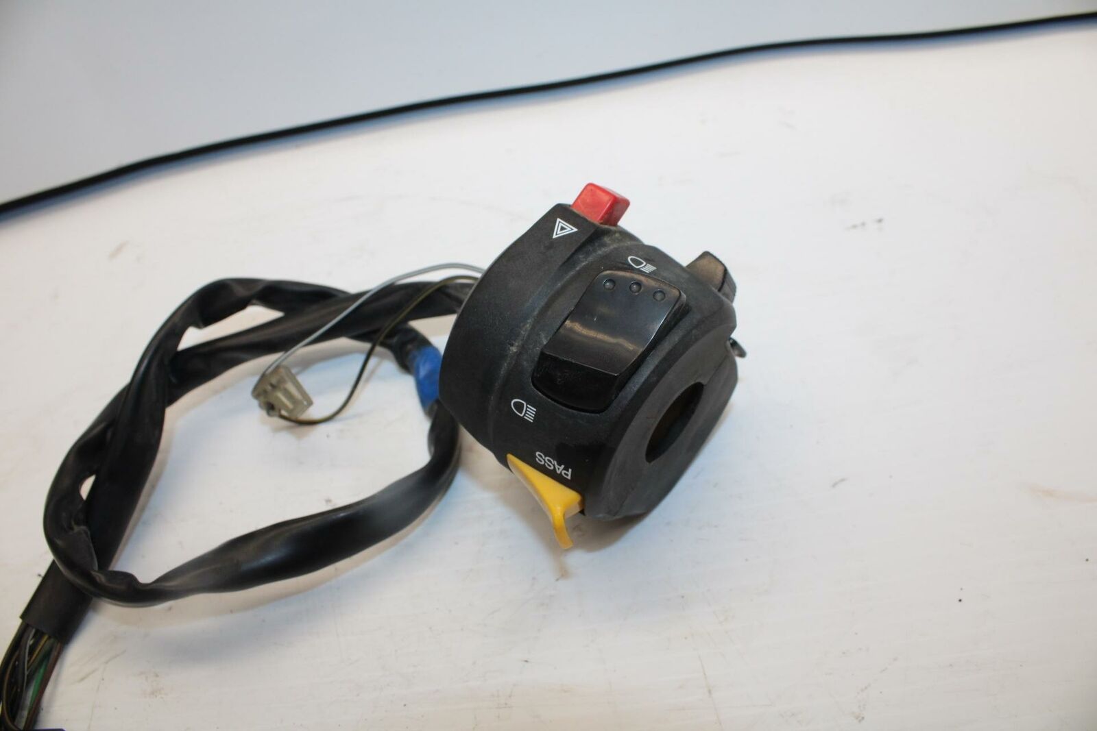 13-16 SUZUKI BANDIT 1250S ABS LEFT  HANDLE HORN SIGNALS SWITCH SWITCHES  BB238