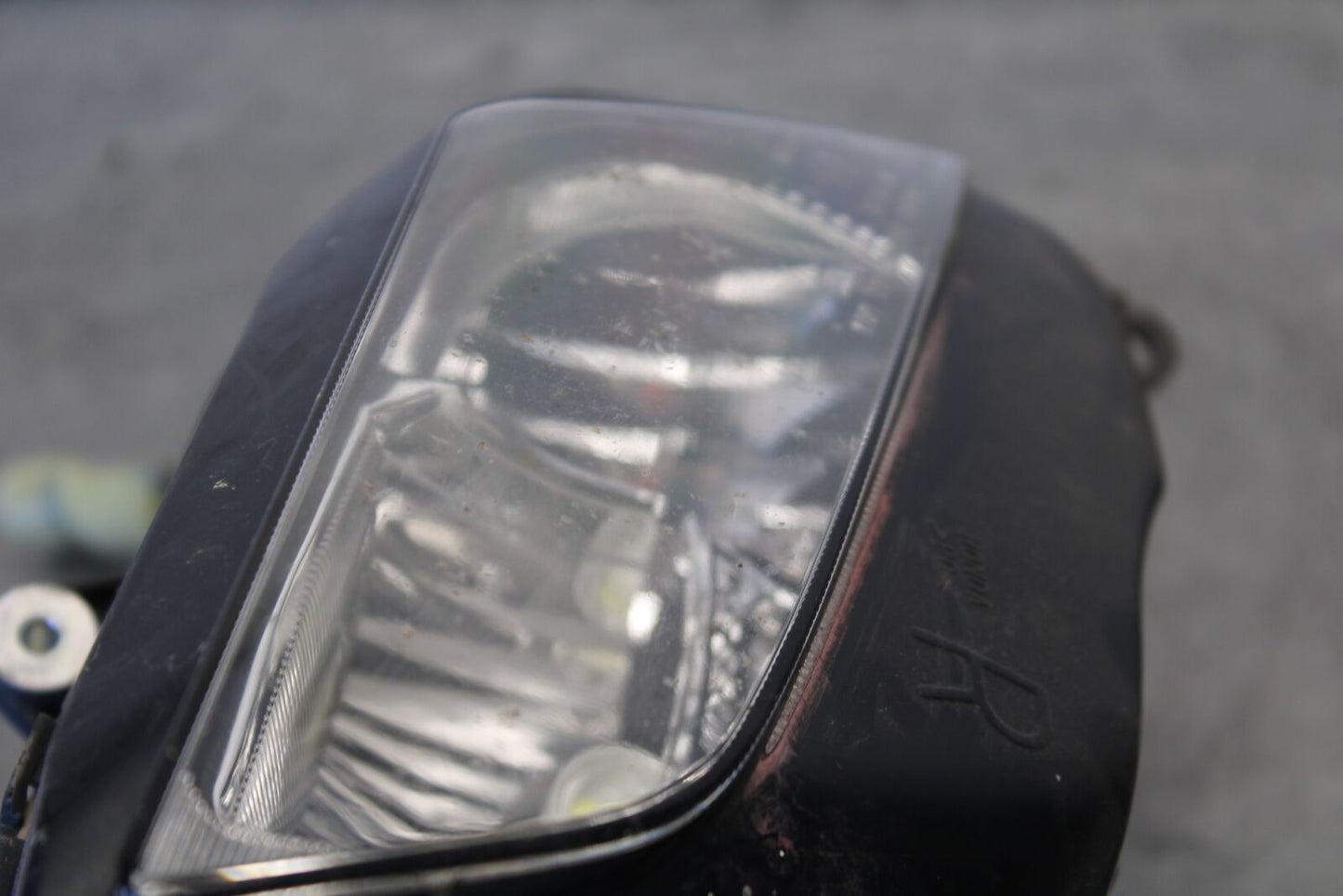 07-12 HONDA CBR600RR FRONT RIGHT HEADLIGHT HEAD LIGHT LAMP BB672
