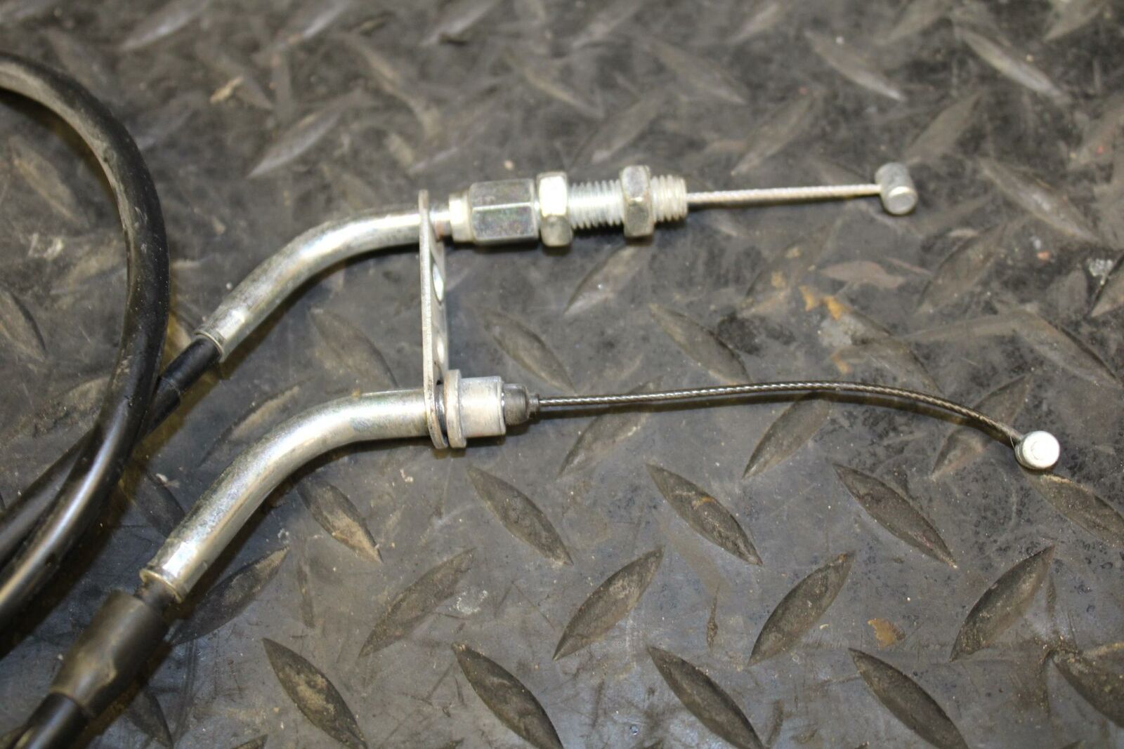 10 SUZUKI GSXR750 THROTTLE CABLES LINES BB190