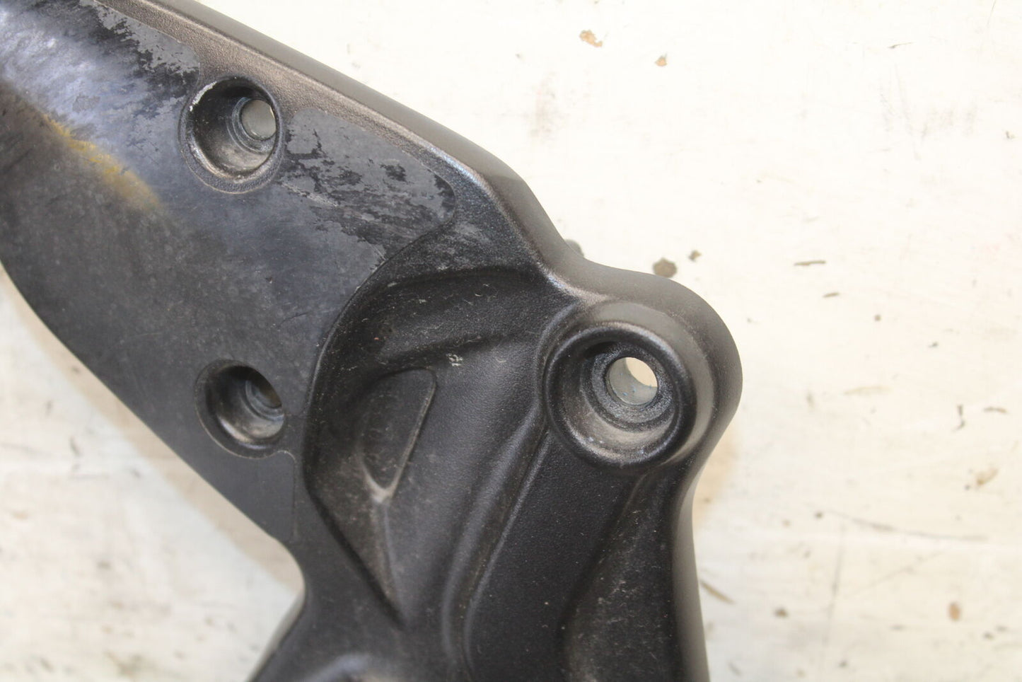 17-24 SUZUKI SV650 RIGHT REARSET REAR SET DRIVER FOOT PEG REST STOP BB706