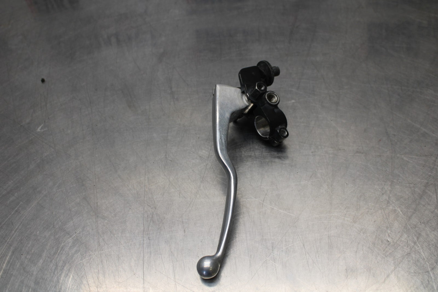 08-18 KAWASAKI KLR650 CLUTCH PERCH MOUNT WITH LEVER  BB183