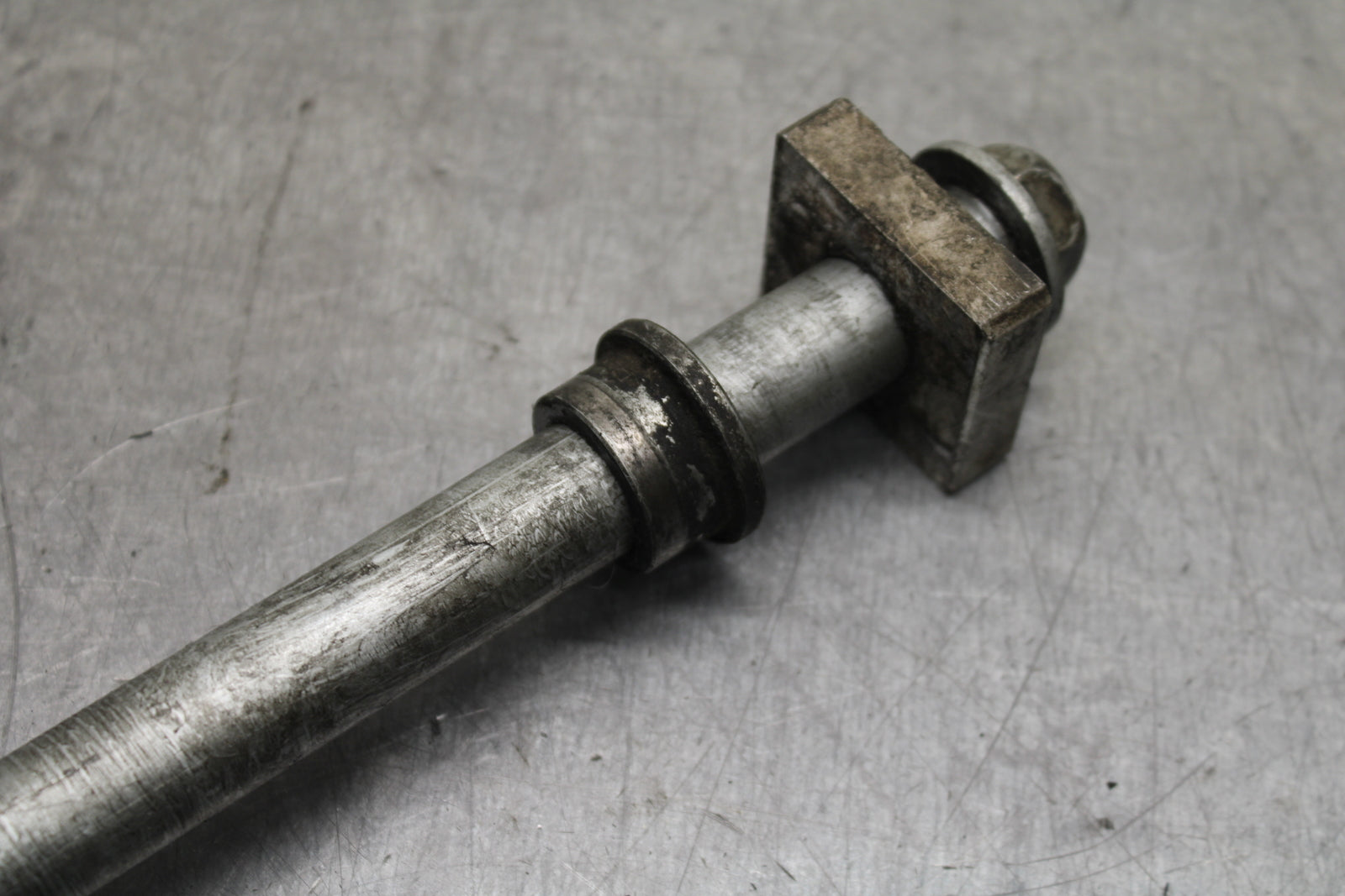 14-15 KAWASAKI NINJA 650 EX650F ABS REAR AXLE WHEEL RIM PIVOT BOLT AXEL BB741