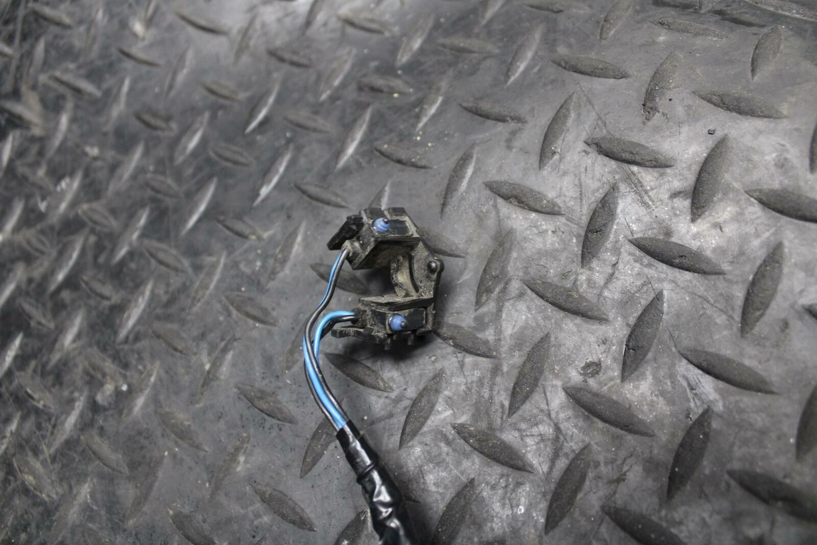 09-11 SUZUKI GSXR1000 RIGHT CLIP ON HANDLE KILL OFF START SWITCH SWITCHES BB205