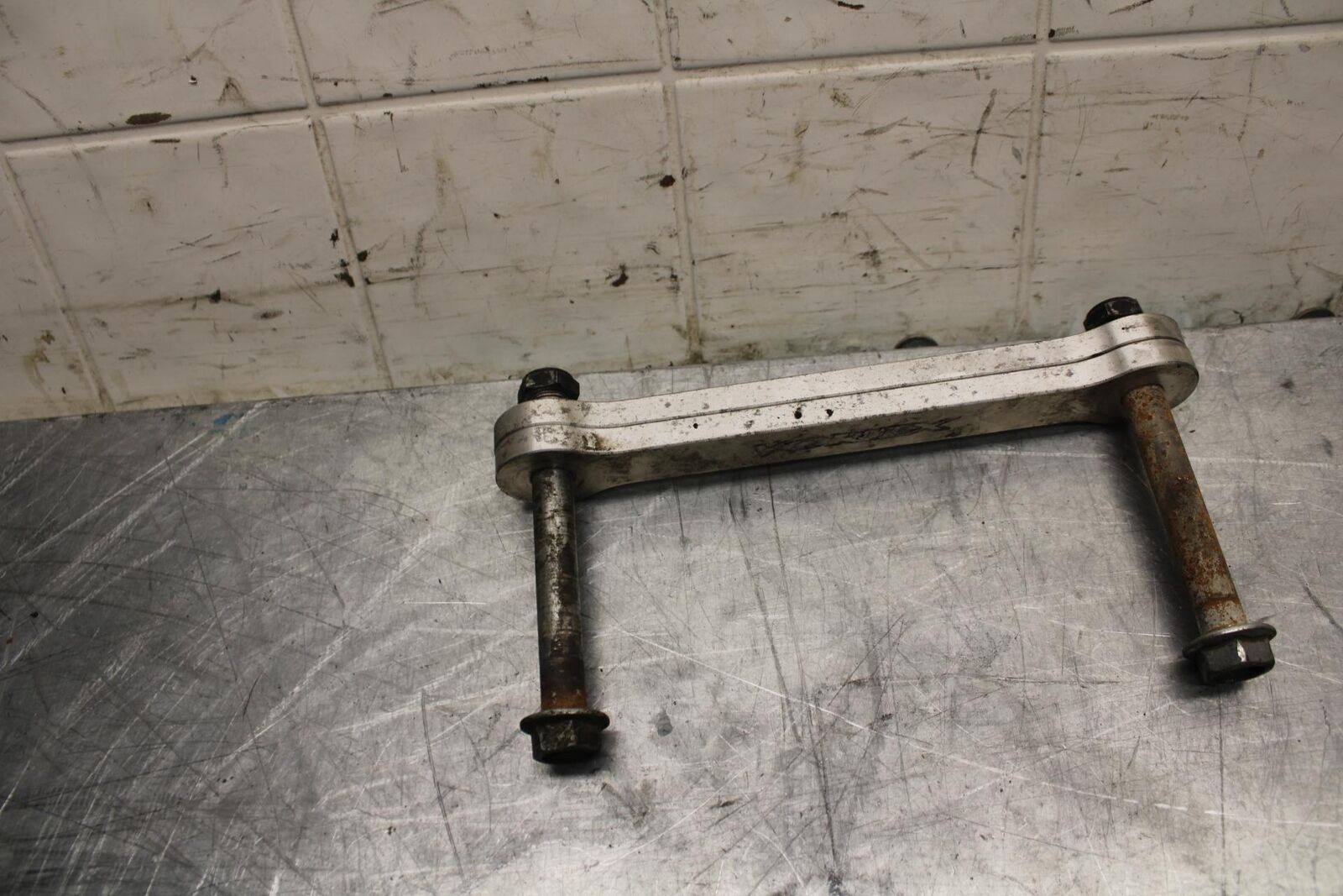08-16 YAMAHA YZF R6 REAR SHOCK VORTEX LINKAGE LINKS BB465