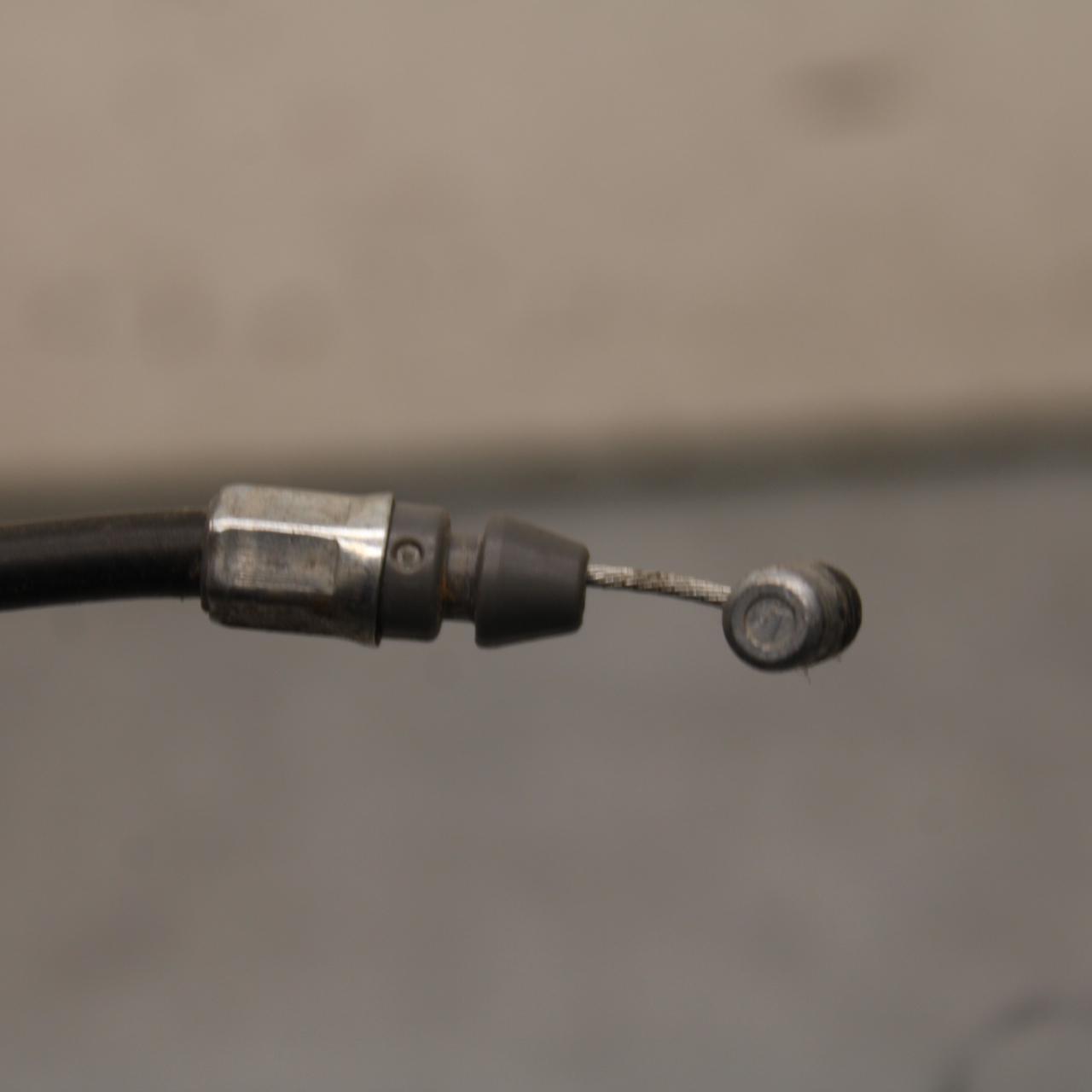 21 KAWASAKI NINJA ZX6R REAR PASSENGER SEAT LATCH LOCK ASSEMBLY BB647