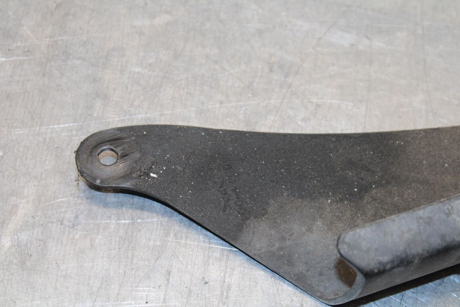 09-12 KAWASAKI NINJA ZX6R REAR DRIVE CHAIN GUARD COVER SHIELD 55020-0384 BB617