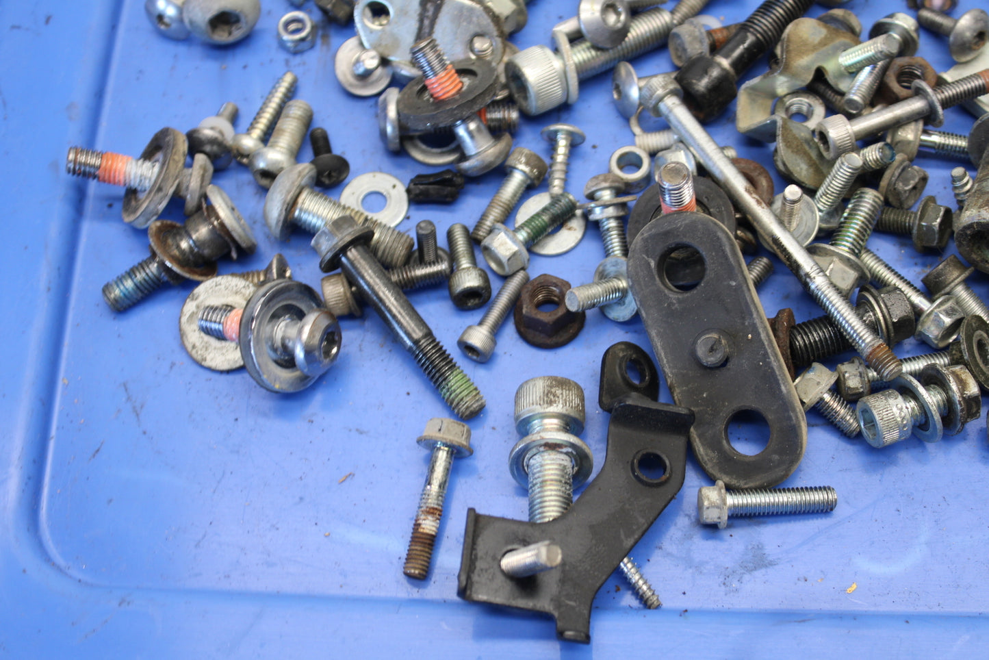 09-15 YAMAHA FZ6R ENGINE MOUNTING BOLTS HARDWARE MOTOR SCREWS BB686