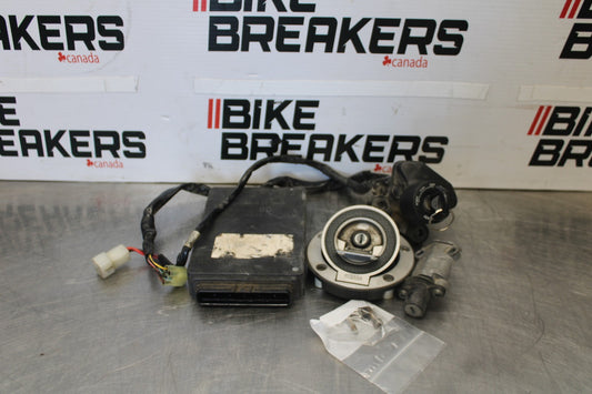 05 YAMAHA YZF R6 IGNITION LOCK KEY SET W/ GAS CAP AND SEAT LOCK BB894