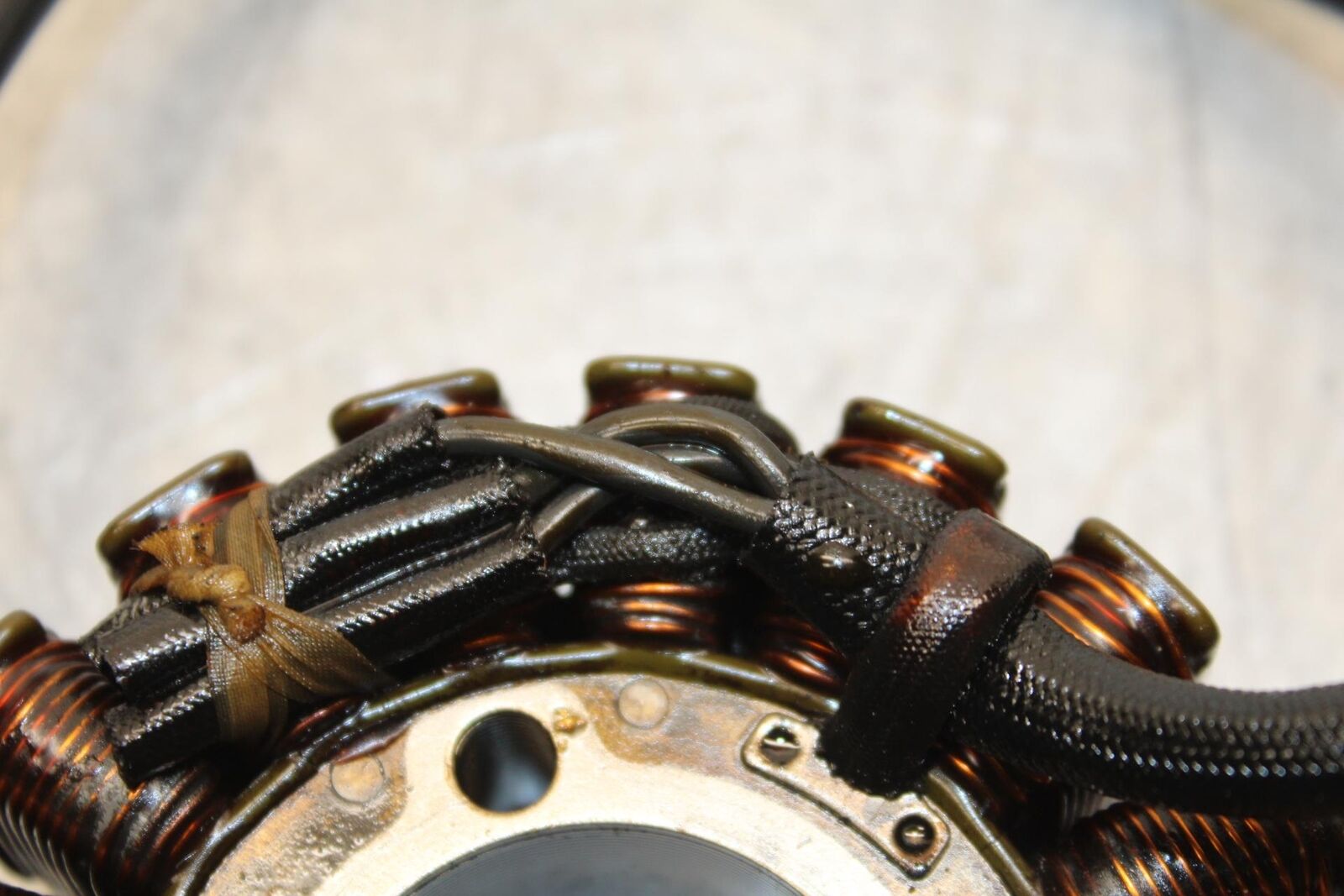 1999 Suzuki GSXR600 STATOR GENERATOR ALTERNATOR MAGNETO 31401-33E00 BB580
