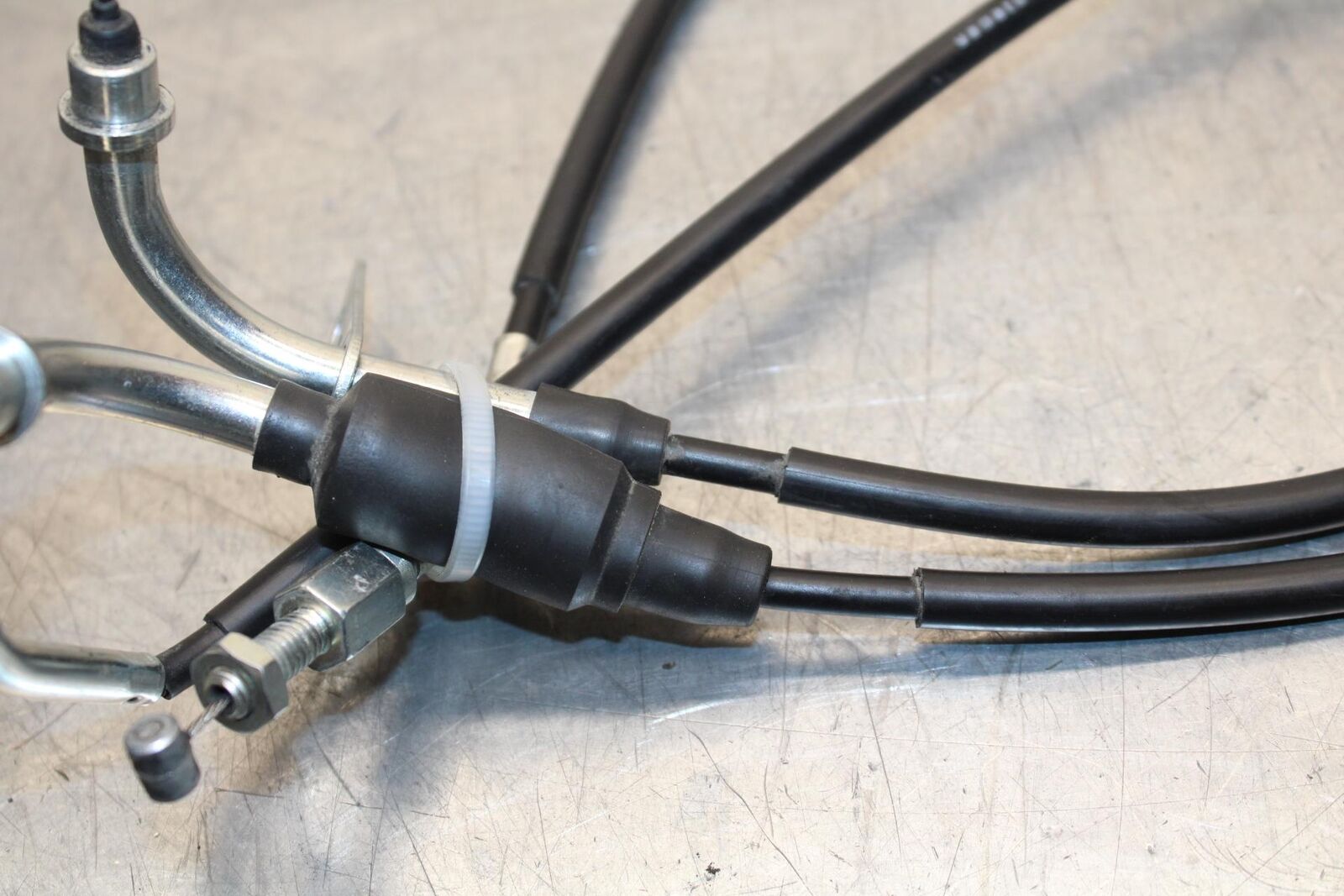 2017 Suzuki GSXR600 THROTTLE CABLES LINES 58300-14J00 58300-14J10 BB598