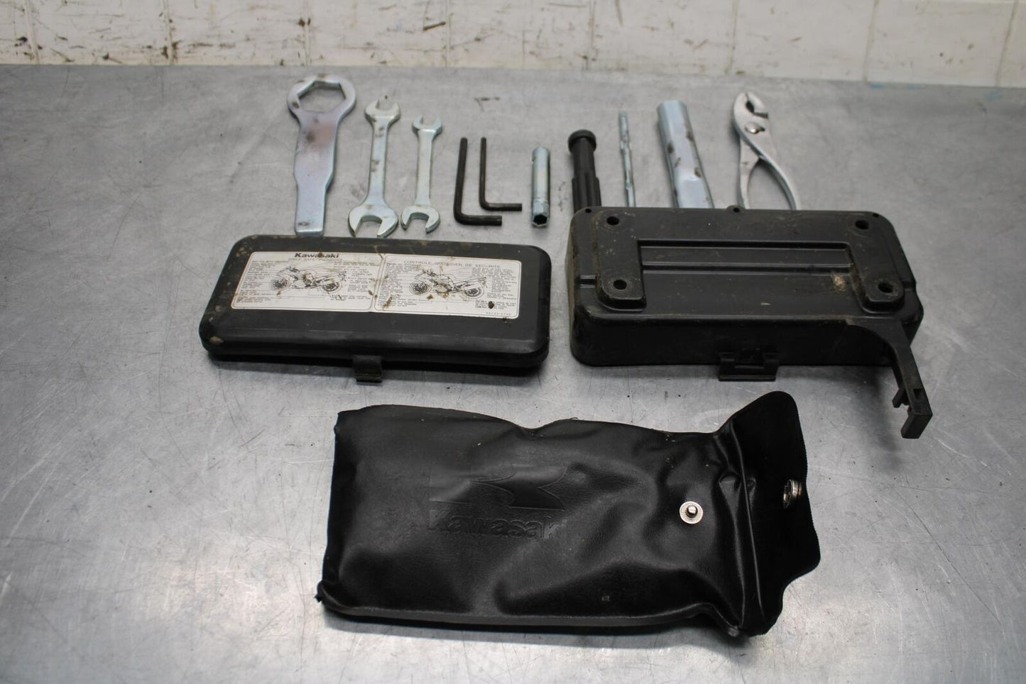 2012 Kawasaki Ninja ZX14R ZX1400E STOCK TOOLS OEM TOOL BAG KIT SET BB60
