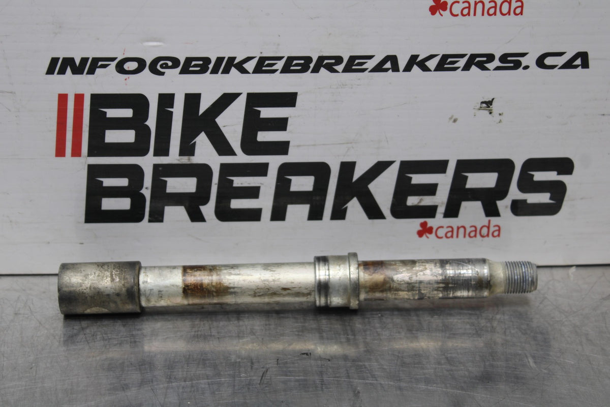 18 YAMAHA SUPER TENERE FRONT WHEEL RIM AXLE PIVOT BOLT BB832