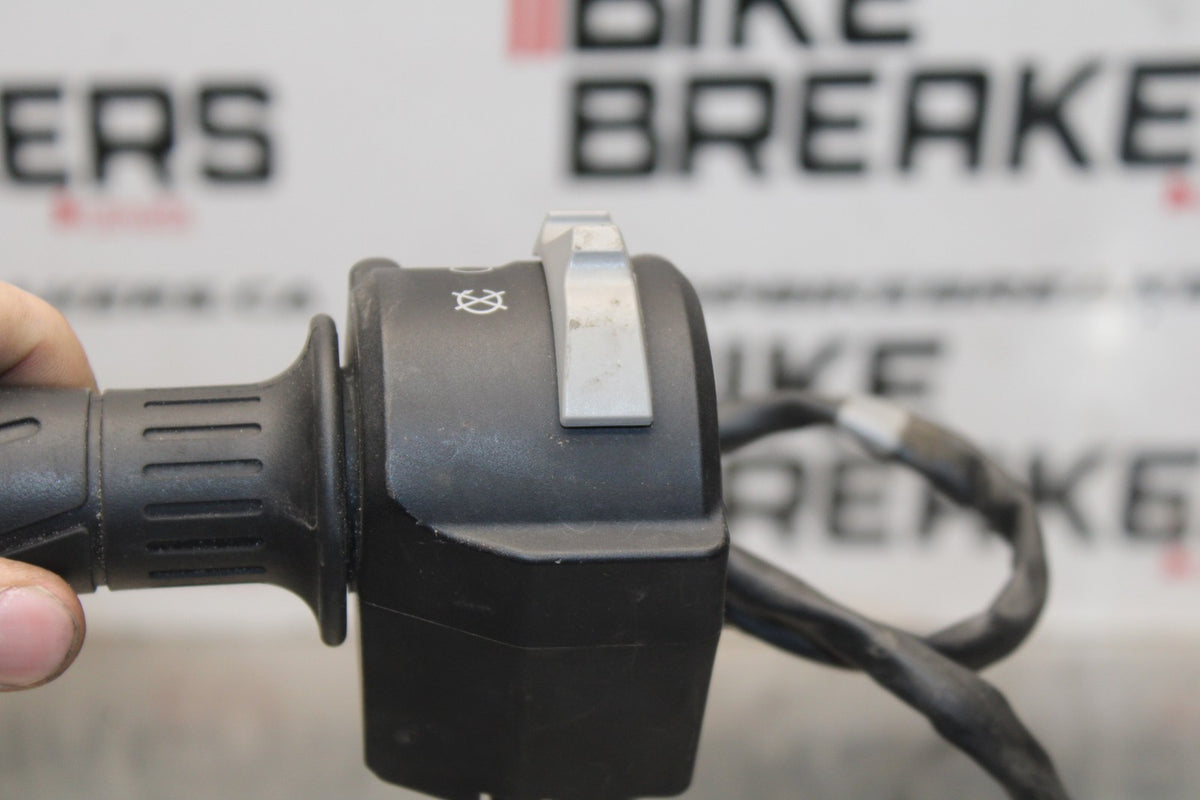 22 KAWASAKI NINJA 1000SX RIGHT CLIP ON HANDLE KILL OFF START SWITCHES BB780