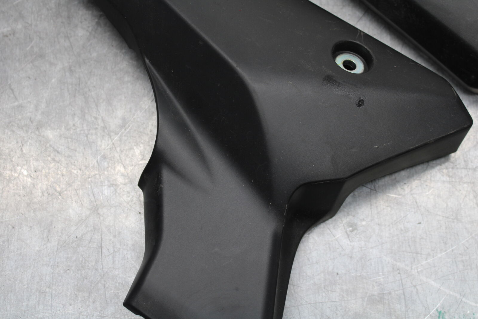 09-15 YAMAHA FZ6R RIGHT LEFT SIDE SEAT PANELS TRIMS COWLS FAIRINGS COVER BB719 