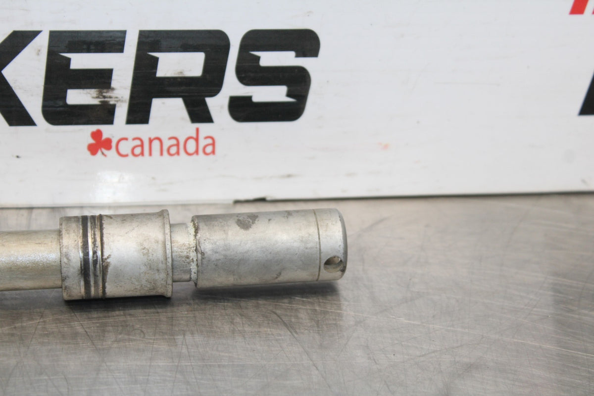 09 HONDA SHADOW 750 VT750 C2 FRONT WHEEL RIM AXLE PIVOT BOLT BB809