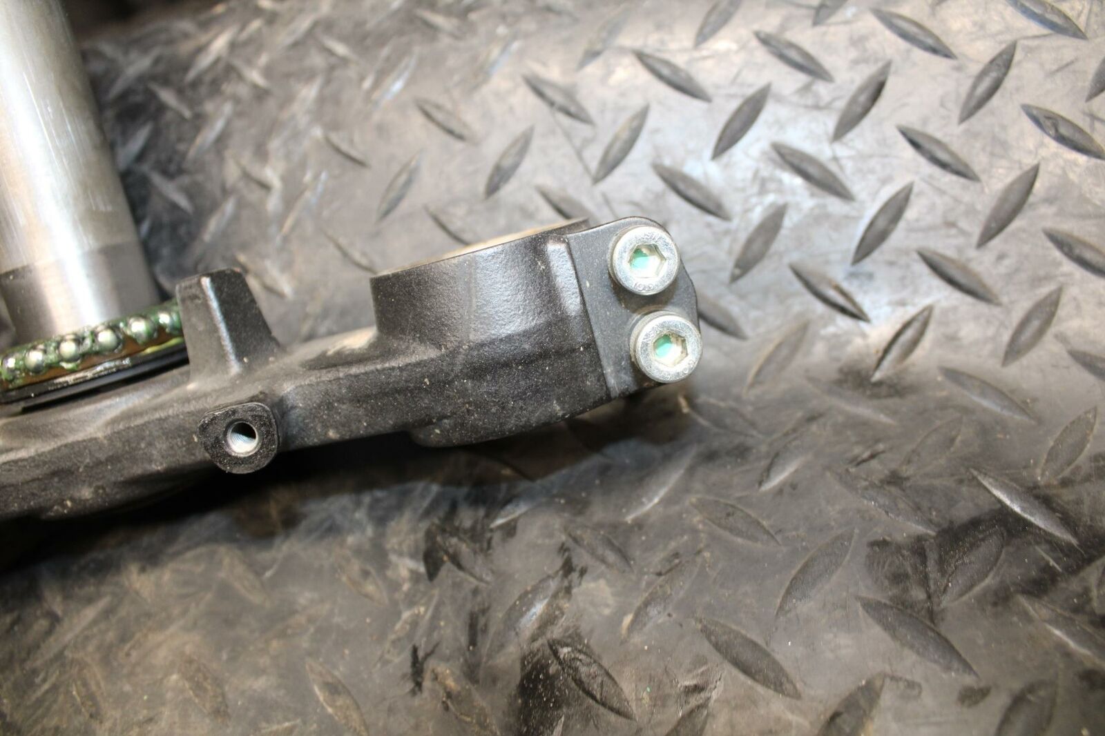 12-17 KAWASAKI NINJA 650 FRONT FORKS CLAMP LOWER TRIPLE TREE STEM BB211