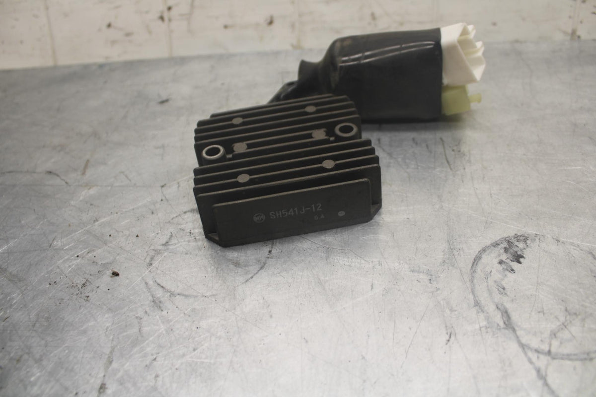 00-01 HONDA RC51 RVT1000R SP1 RECTIFIER VOLTAGE REGULATOR BB461