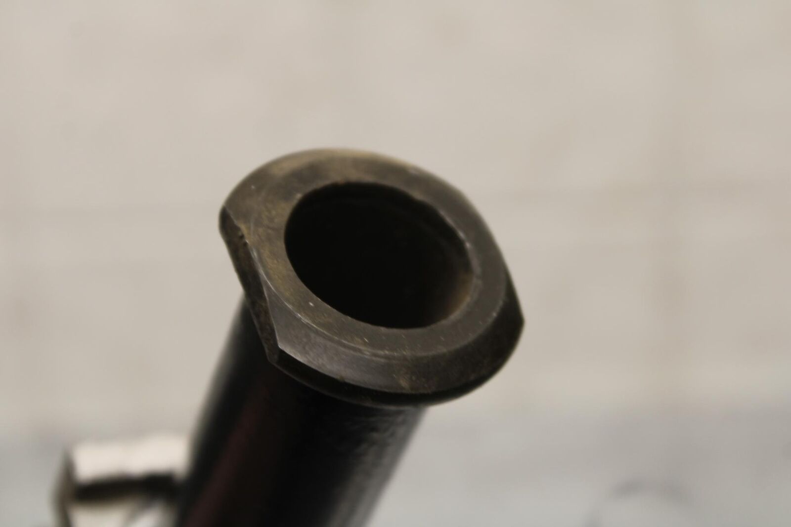 2007 Yamaha YZF R6S REAR AXLE BACK WHEEL PIVOT BOLT AXEL 5SL-25381-10-00 BB594