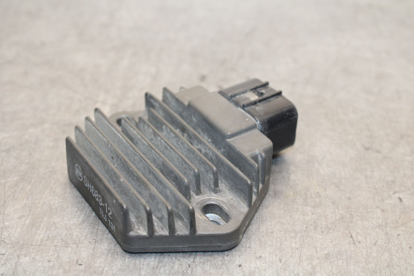 04-06 HONDA SHADOW 750 VT750C RECTIFIER VOLTAGE REGULATOR BB352