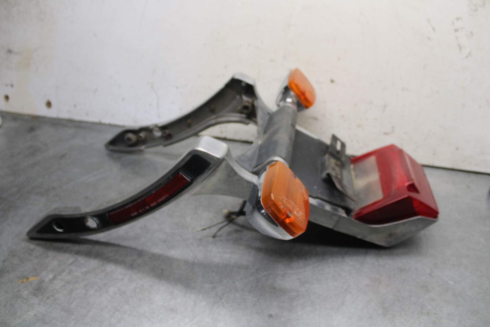 85-86 SUZUKI MADURA 1200 REAR BACK FENDER SUPPORT FRAME SUBFRAME  BB691