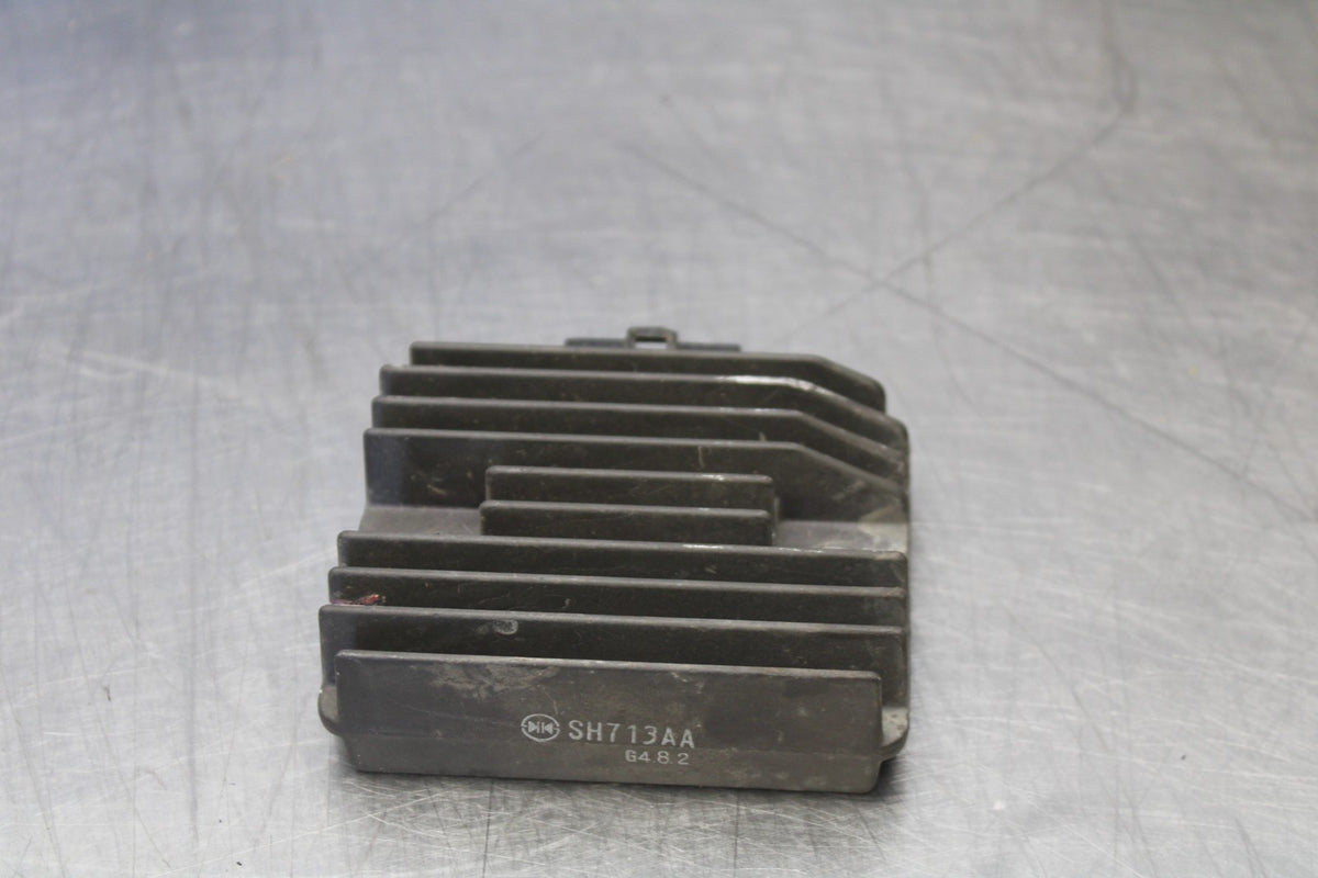 05 YAMAHA YZF R6 RECTIFIER VOLTAGE REGULATOR BB894