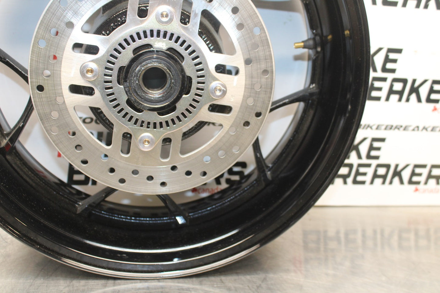 23-24 KAWASAKI NINJA ZX14R NEW TAKE OFF!! REAR WHEEL BACK RIM & ROTOR BB764