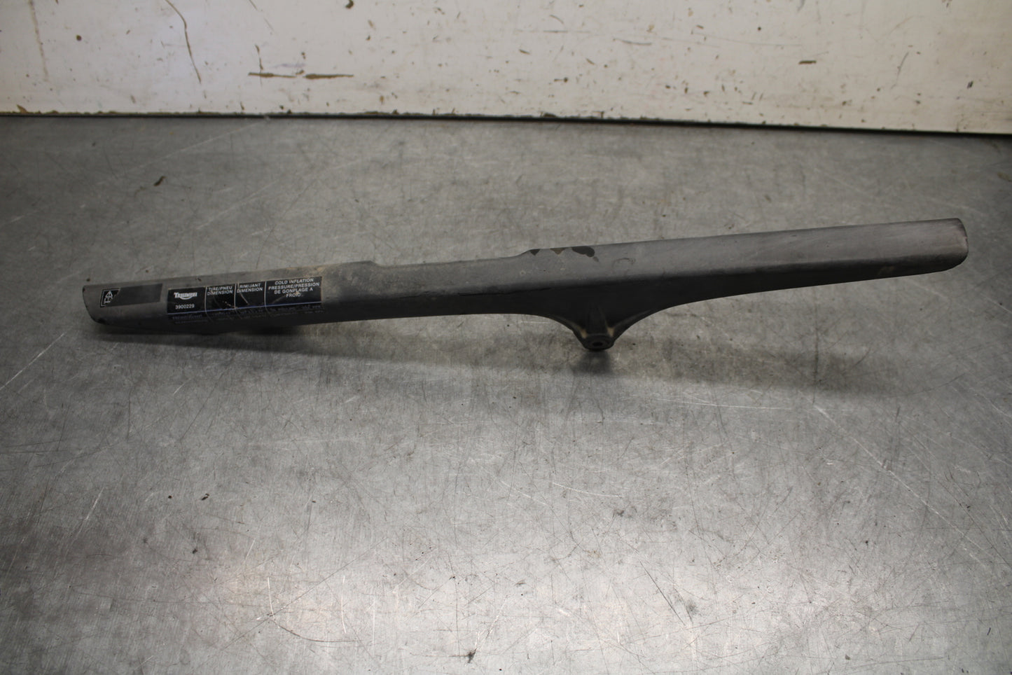 09-11 TRIUMPH DAYTONA 675 REAR BACK DRIVE CHAIN GUARD COVER SHIELD BB652