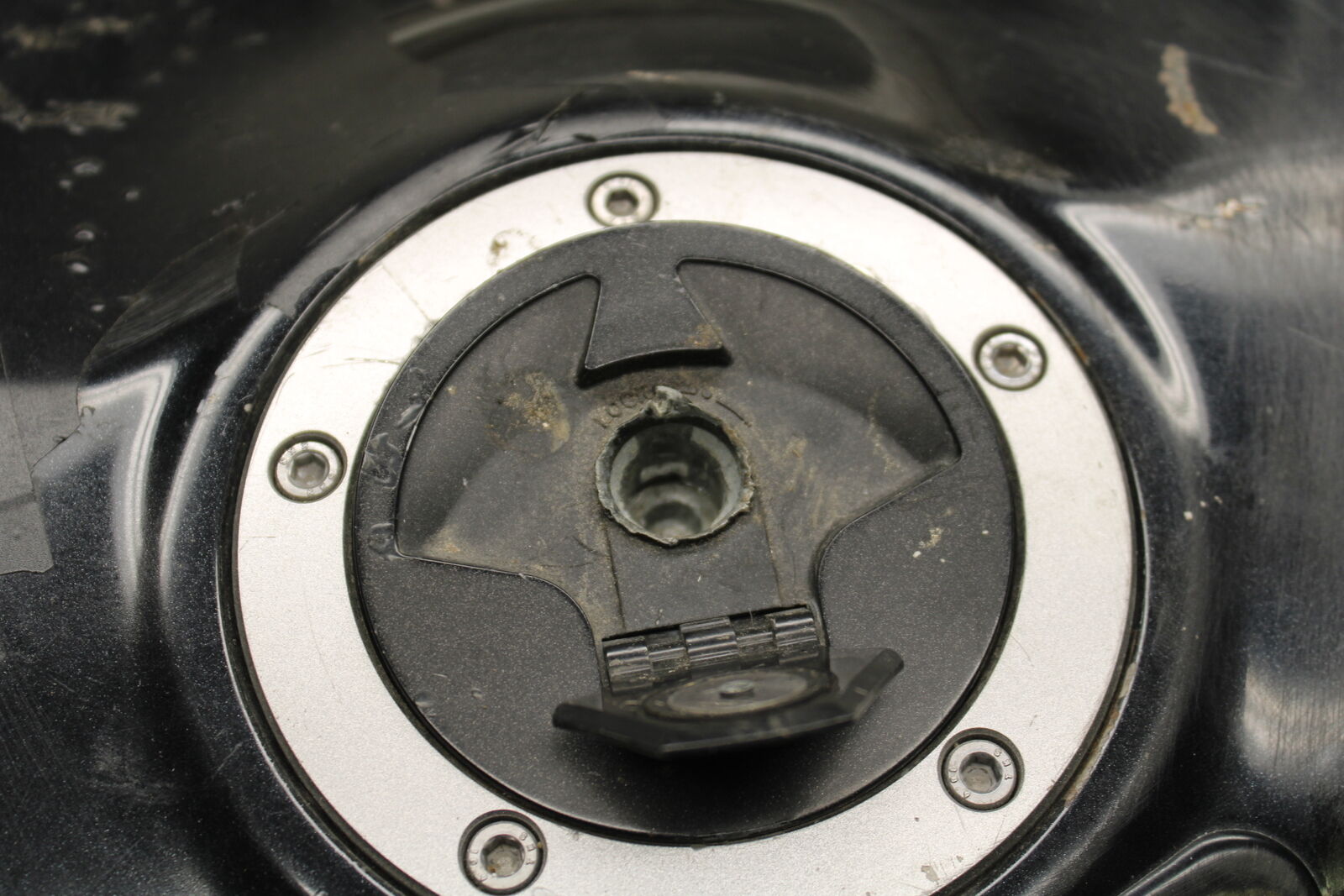 13-17 KAWASAKI NINJA ZX6R ZX636E GAS TANK FUEL CELL PETROL RESERVOIR BB735