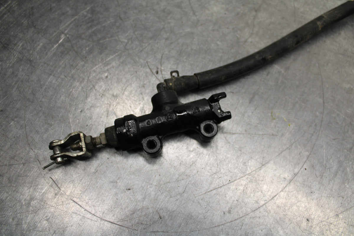 24 KAWASAKI NINJA 500 ABS REAR BACK BRAKE MASTER CYLINDER W RESERVOIR BB744