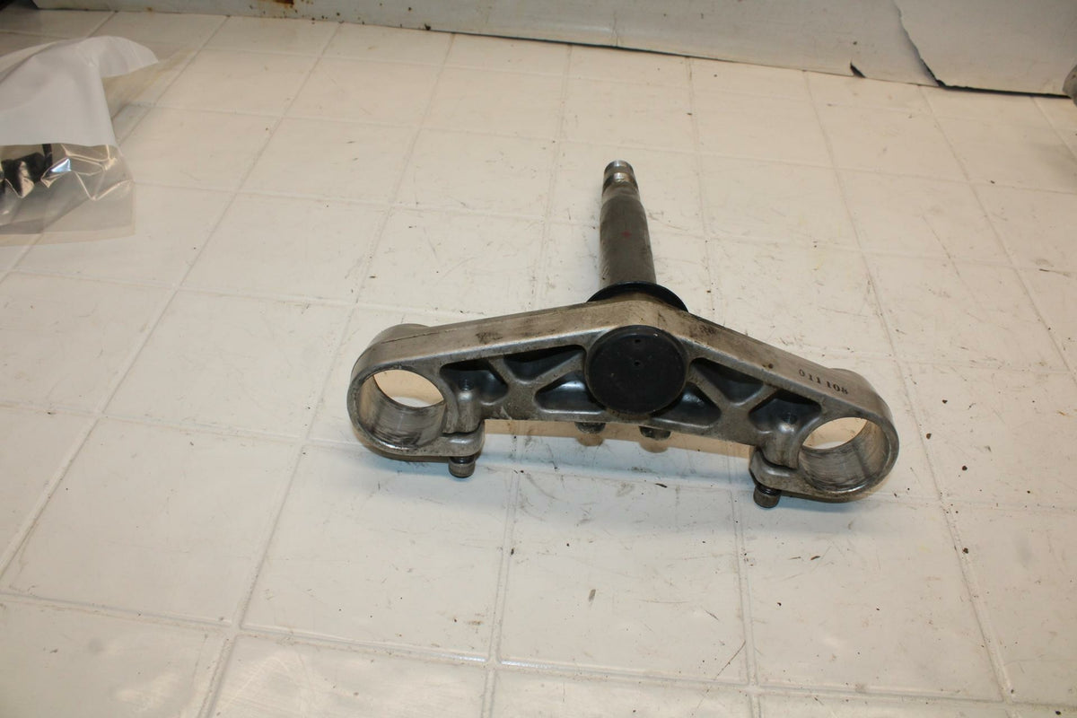 01-05 YAMAHA FZS1000 FRONT FORKS CLAMP LOWER TRIPLE TREE STEM BB10