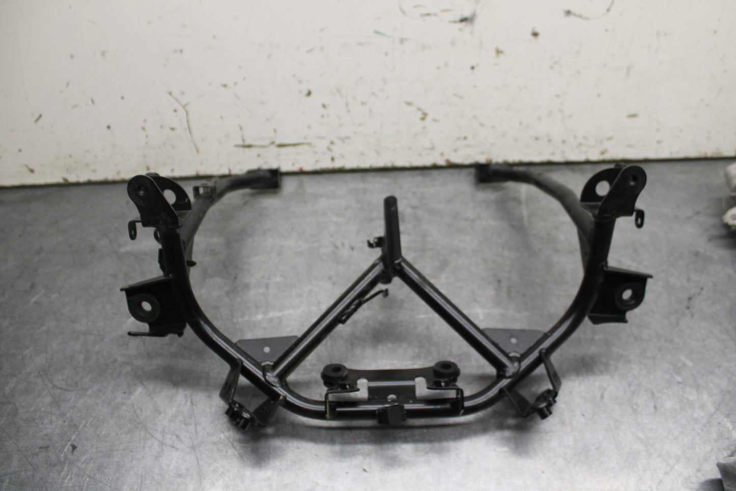 18-24 KAWASAKI NINJA 650 UPPER FAIRING MIRROR GAUGES STAY BRACKET BB725