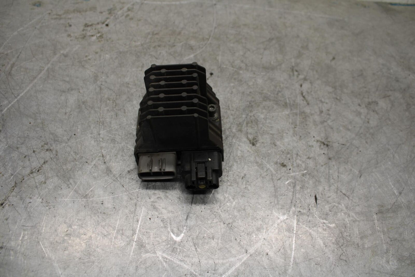 04-06 YAMAHA YZF R1 RECTIFIER VOLTAGE REGULATOR BB432