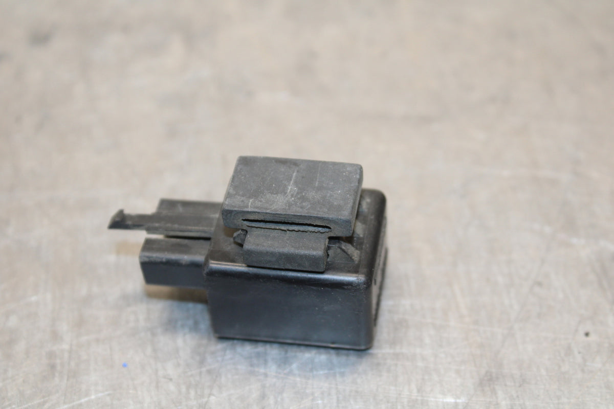 04-05 YAMAHA YZF R1 TURN SIGNAL BLINKER RELAY FLASHER SWITCH BB131