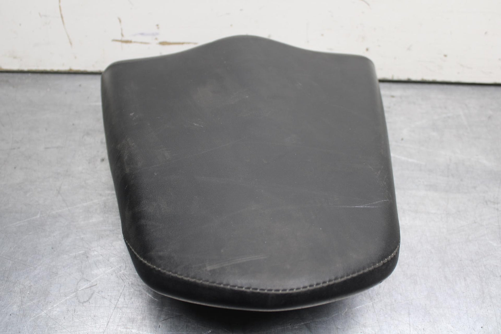 11-19 HONDA CBR125R REAR BACK PASSENGER TANDEM SEAT PAD SADDLE PILLION BB102
