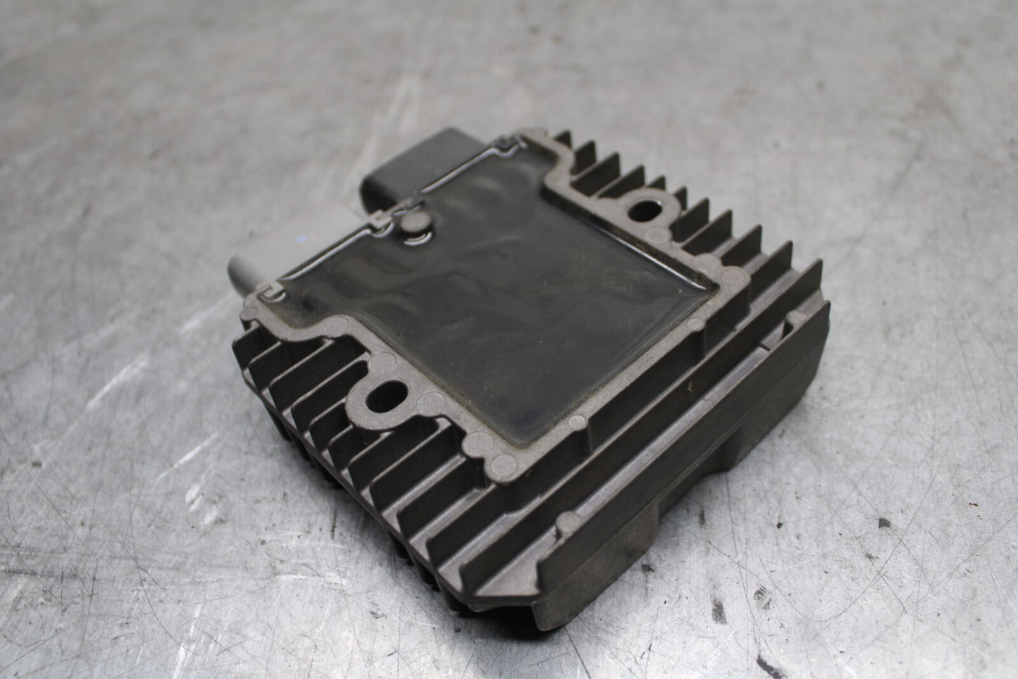 13-18 KAWASAKI NINJA ZX6R RECTIFIER VOLTAGE REGULATOR 21066-0730 BB666