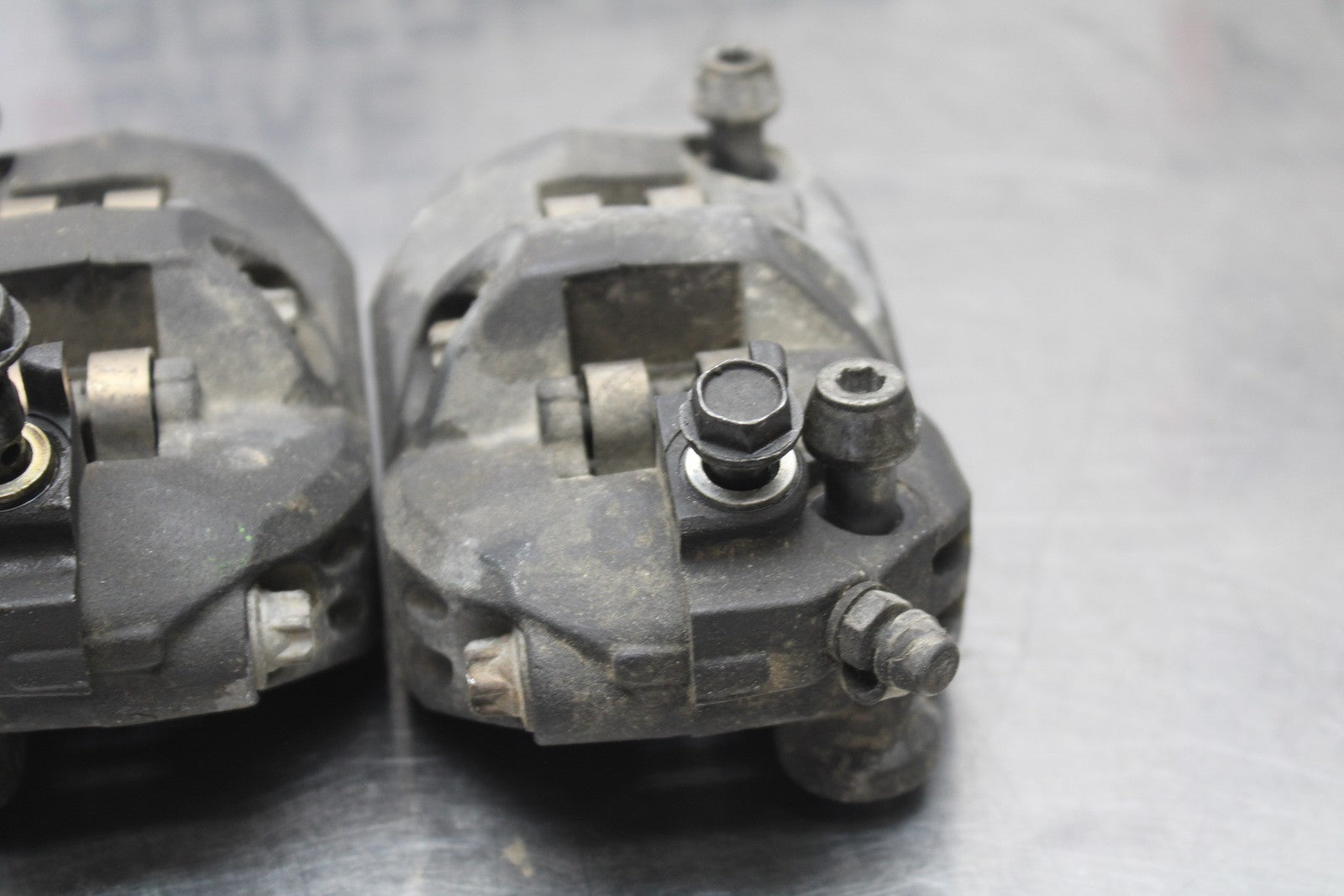 07-08 KAWASAKI NINJA ZX6R RIGHT LEFT FRONT BRAKE CALIPER SET PAIR CALIPERS BB203