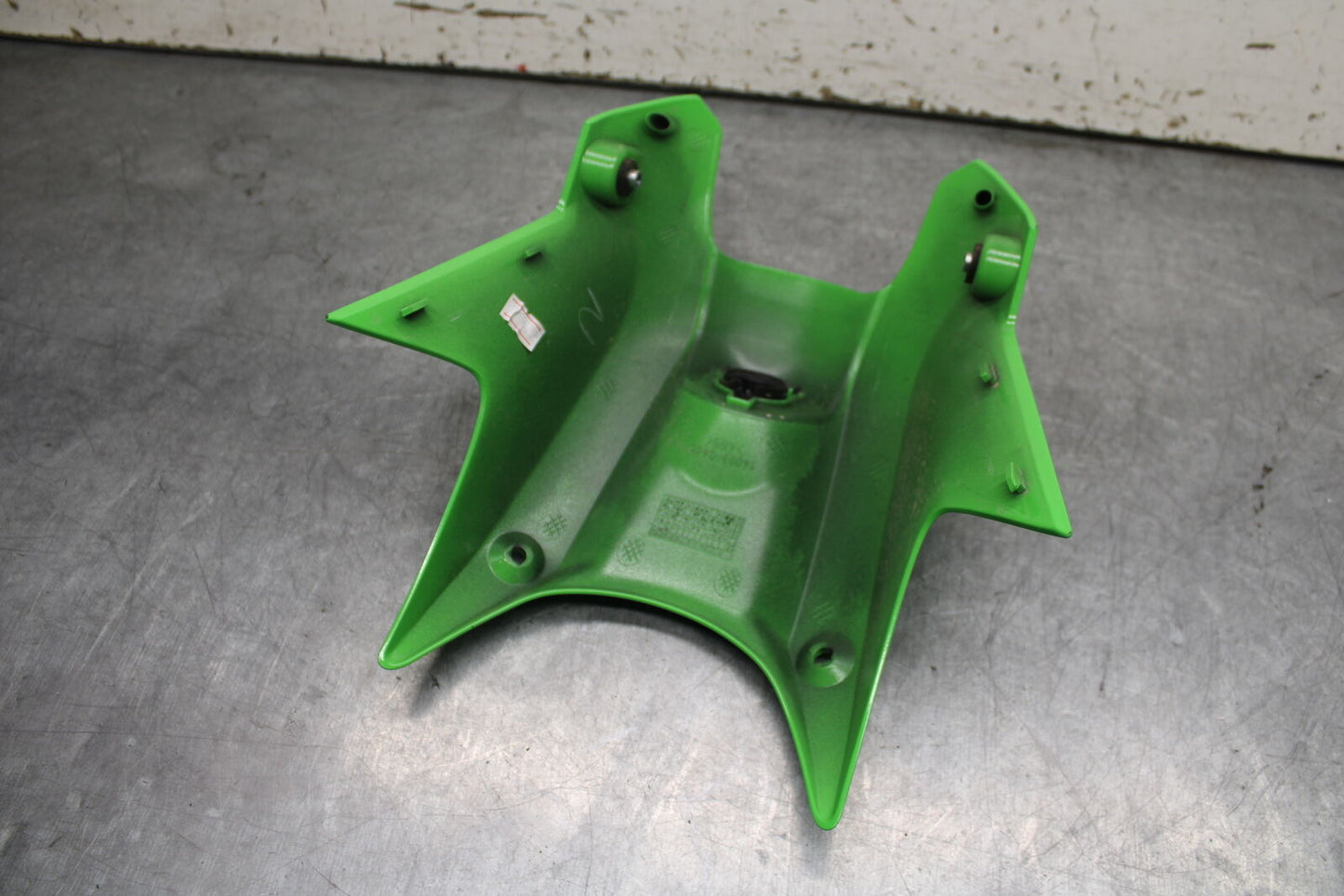 18-24 KAWASAKI NINJA 650 IGNITION TRIM PANEL COVER BB725