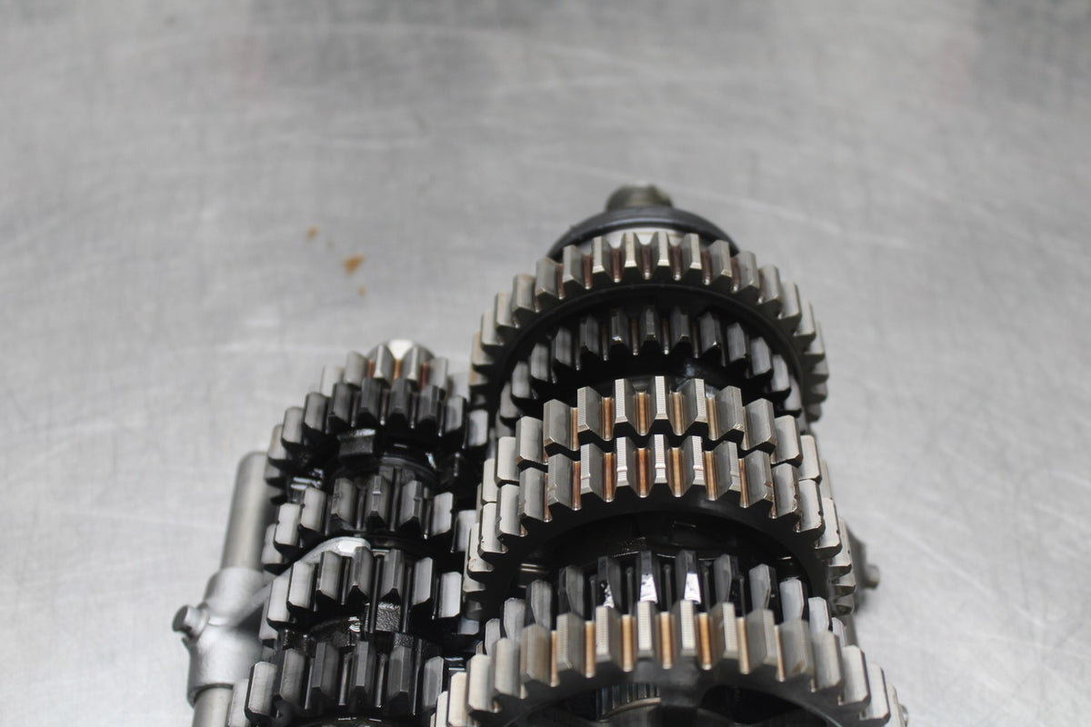 18 YAMAHA YZF R1  ENGINE MOTOR TRANSMISSION TRANNY GEARS BB838