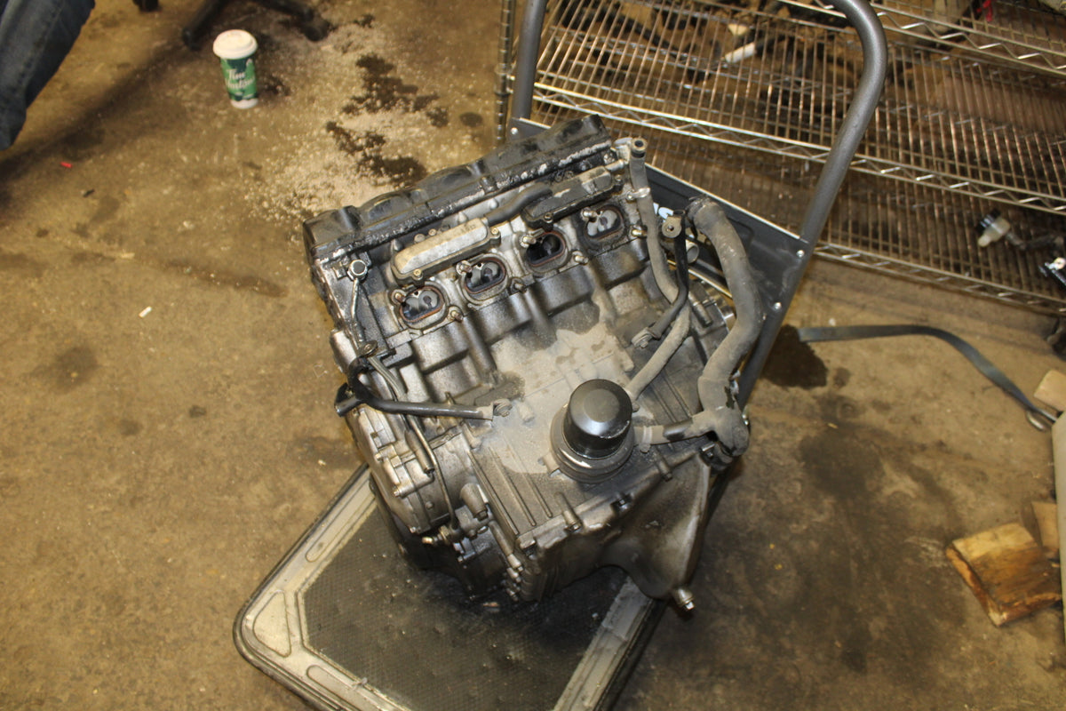 03-04 TRIUMPH DAYTONA 600 ENGINE MOTOR BB745