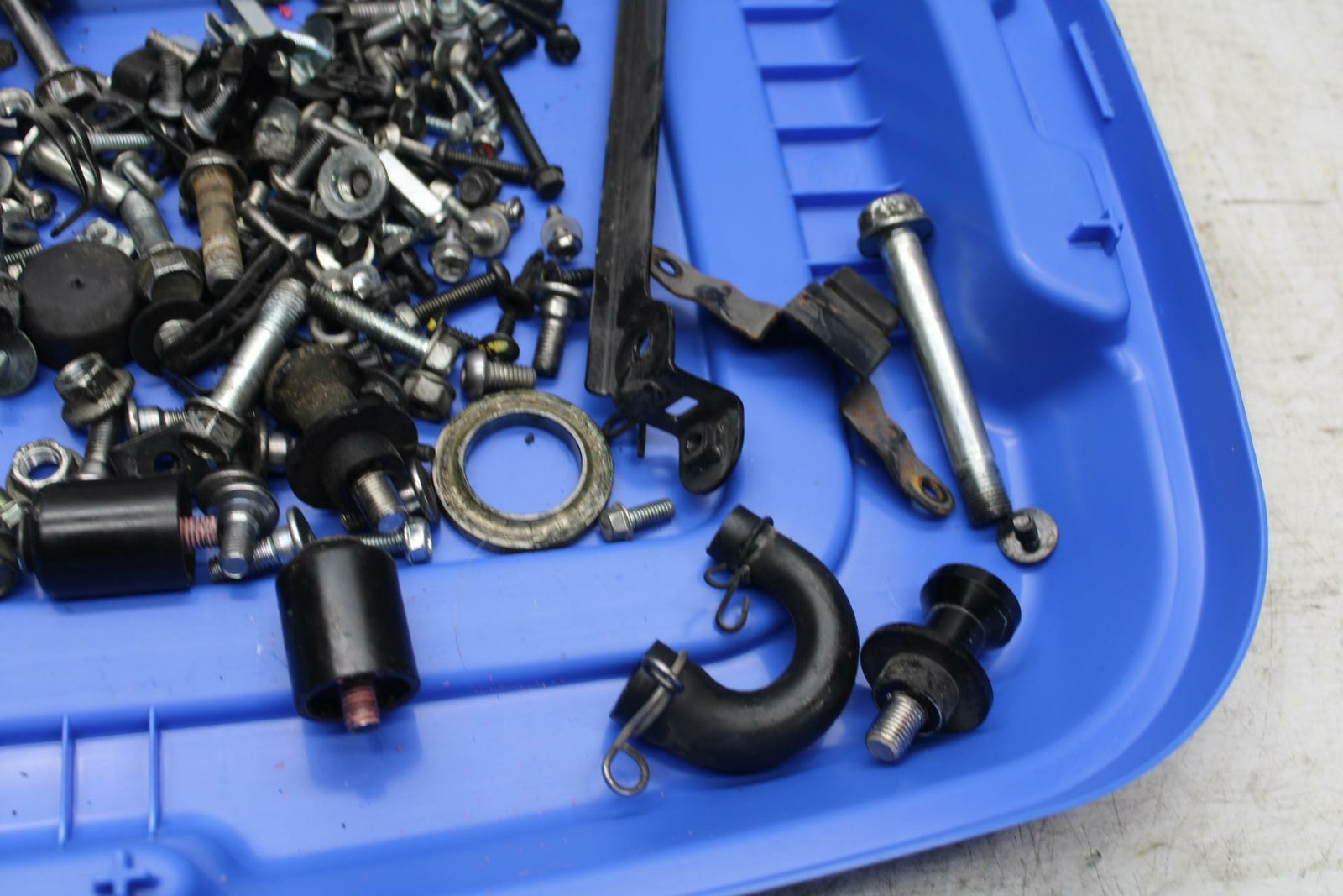 12-13 KAWASAKI EX300 NINJA BOLTS HARDWARE SCREWS BB373