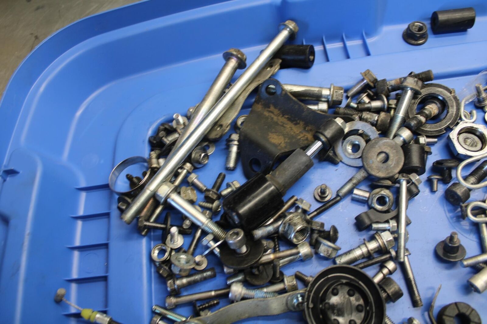 2016 Suzuki Bandit GSF1250SA ABS LEFTOVER MOUNTING BOLTS HARDWARE MOTOR BB509