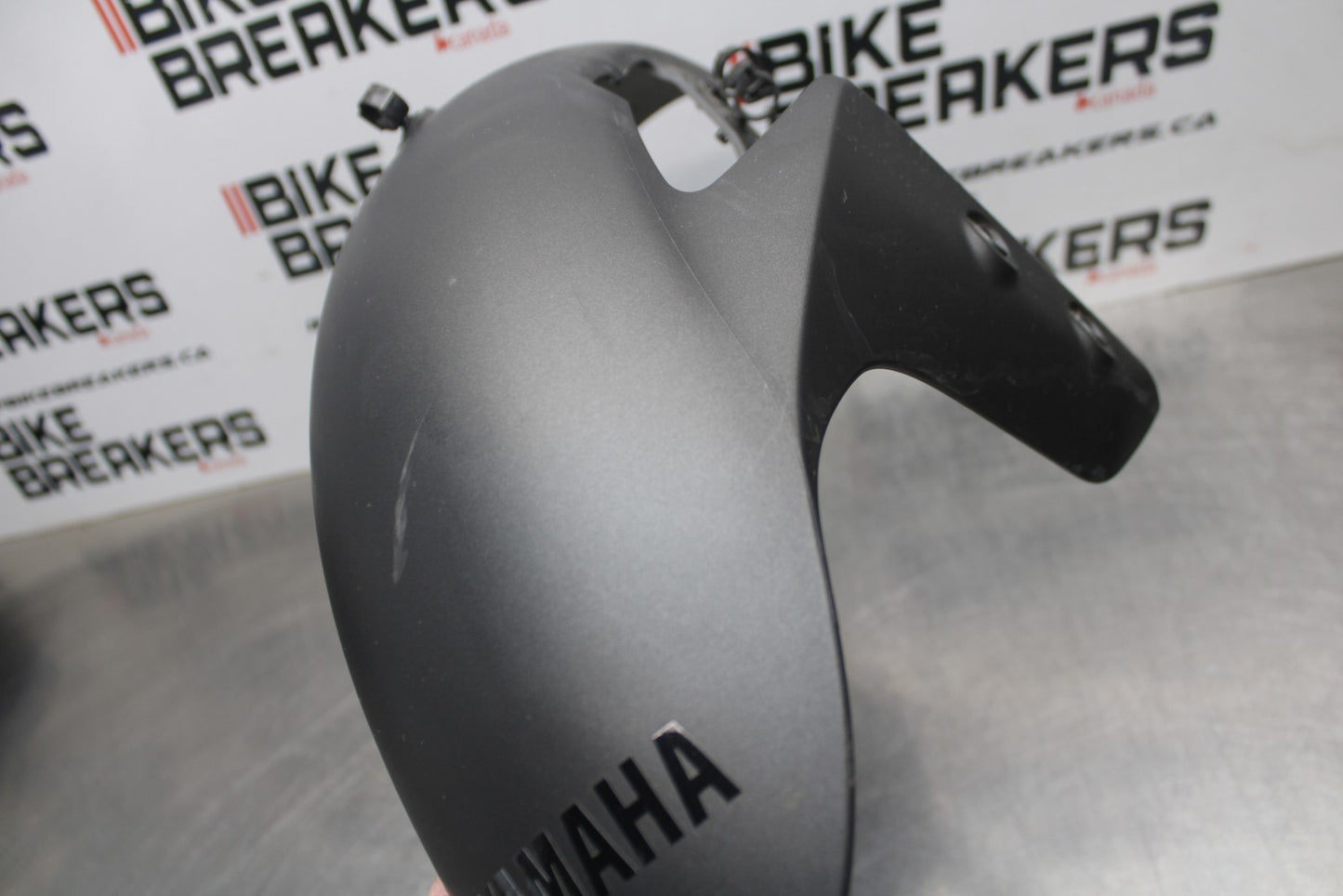 22-25 YAMAHA YZF R7 FRONT WHEEL FENDER COWL FAIRING BEB-21511-00-P3 BB769