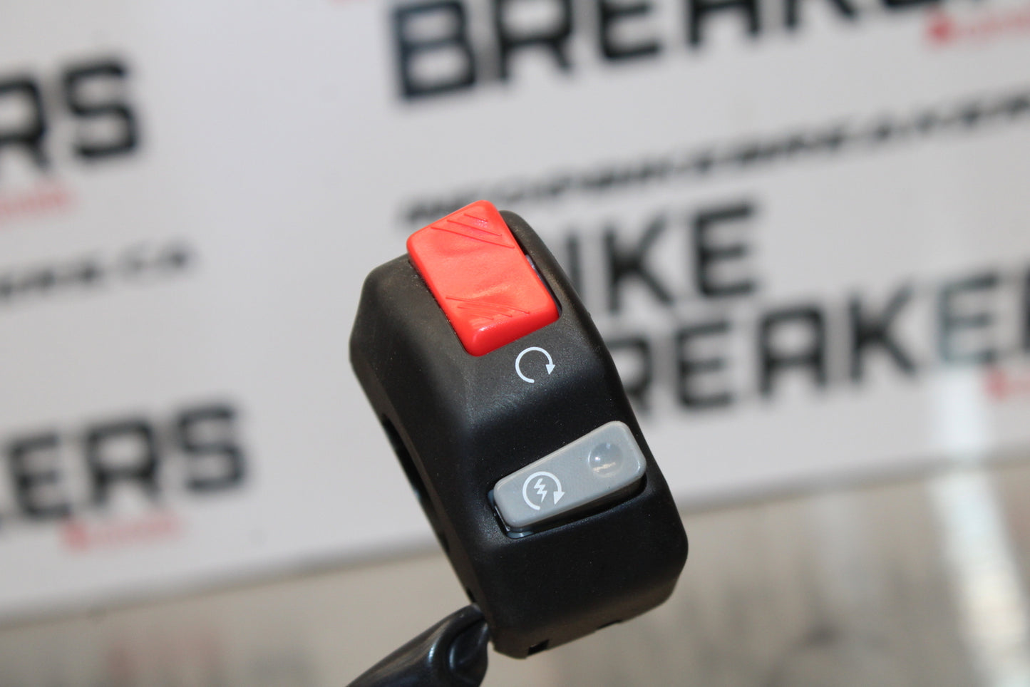 23-24 KAWASAKI NINJA ZX14R NEW!! RIGHT CLIP ON KILL OFF START SWITCHES BB153