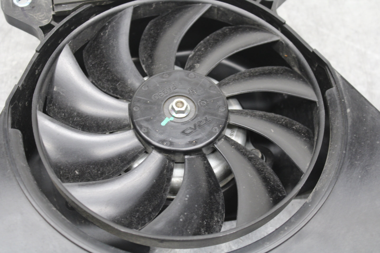 18-24 KAWASAKI NINJA 650 ENGINE RADIATOR COOLING FAN BB725