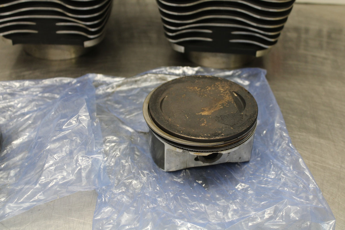 14 HARLEY-DAVIDSON STREET GLIDE ENGINE TOP END CYLINDER & PISTON SET PAIR BB880