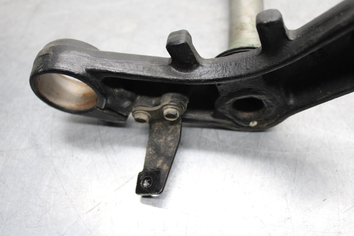 2015 Kawasaki Ninja 300 EX300 FRONT FORKS CLAMP LOWER TRIPLE TREE STEM BB61